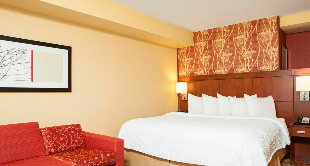 Courtyard Milwaukee Airport Hotel Ngoại thất bức ảnh